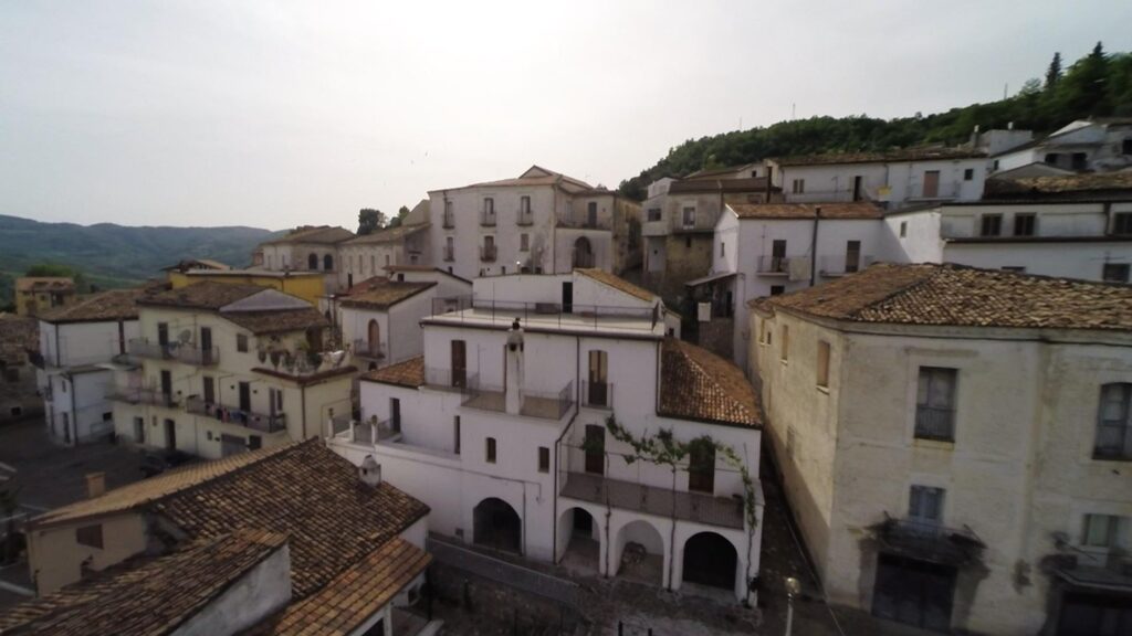 I Palazzi bianchi di Calvera
