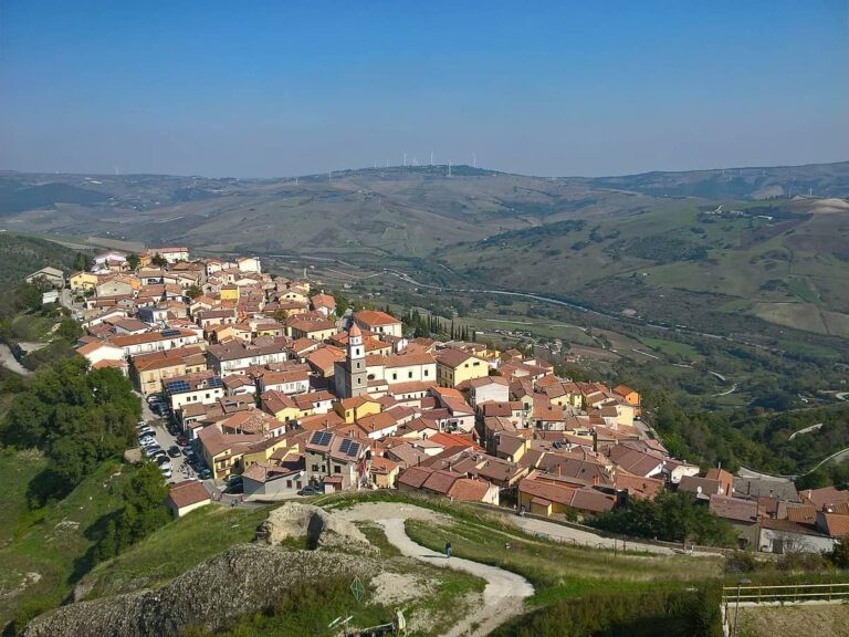Brindisi-di-Montagna-panorama
