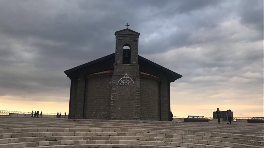 Un'altra cosa da vedere ad Avigliano è il bellissimo Santuario della Madonna del Carmine