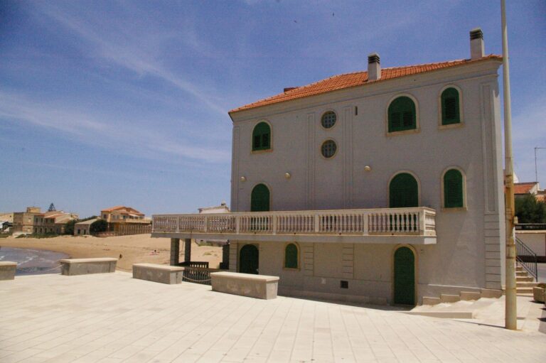 Dove si trova la casa di Montalbano