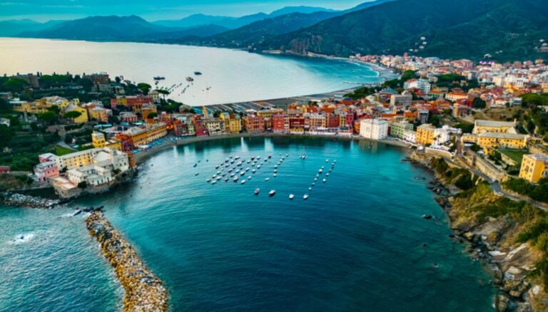 la 'città dei due mari' che si trova in Liguria