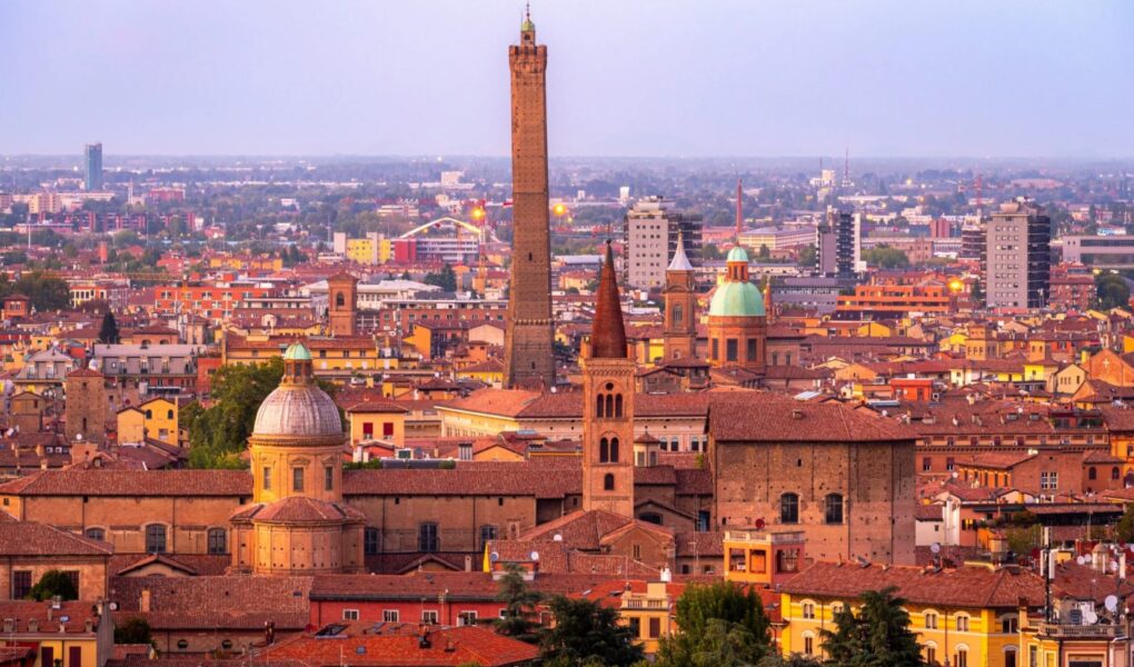 Bologna guida alla città delle torri e dei portici
